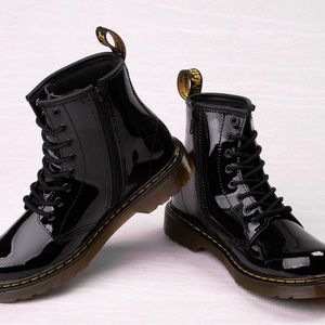 Kids Dr. Martens Size 6 black patent leather